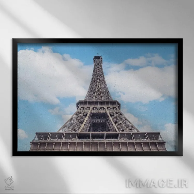 تابلو بانوی آهنین (برج ایفل) اثر مانجیک پیکچرز (استودیو عکاسی یا فیلمسازی) - نمای قابدار مشکی