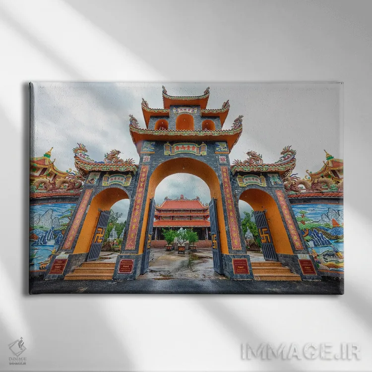 تابلو معبد ویتنامی اثر مانجیک پیکچرز (استودیو عکاسی یا فیلمسازی) - نمای روبهرو روی دیوار