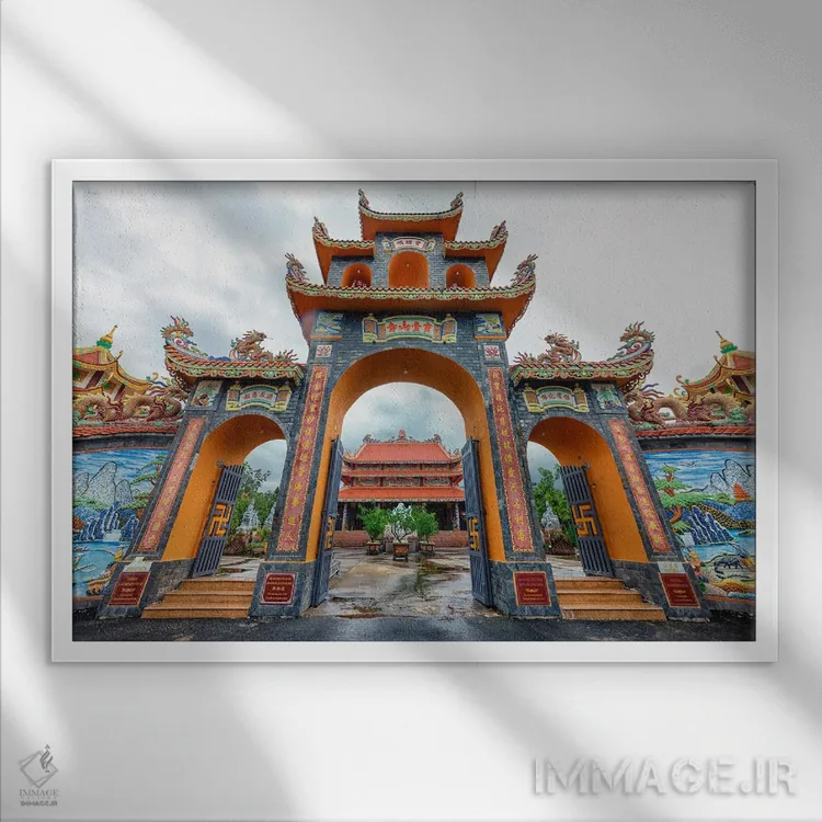 تابلو معبد ویتنامی اثر مانجیک پیکچرز (استودیو عکاسی یا فیلمسازی) - نمای قابدار سفید