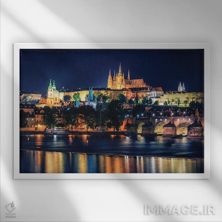 تابلو پراگ در شب اثر مانجیک پیکچرز (استودیو عکاسی یا فیلمسازی) - نمای قابدار سفید