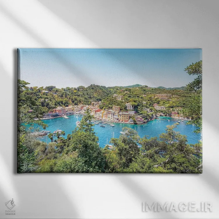 تابلو پورتوفینو در تابستان اثر مانجیک پیکچرز (استودیو عکاسی یا فیلمسازی) - نمای روبهرو روی دیوار