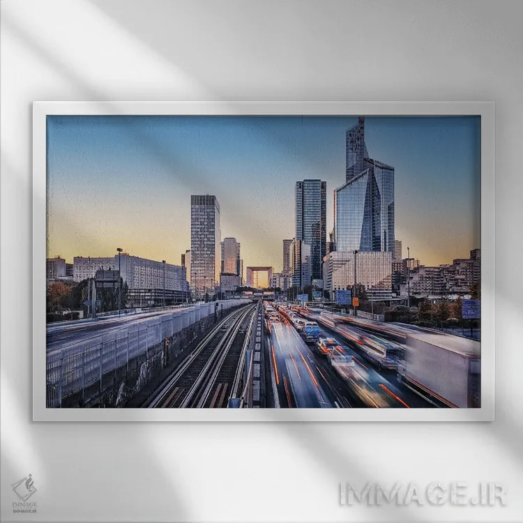 تابلو شهر سرعت اثر مانجیک پیکچرز (استودیو عکاسی یا فیلمسازی) - نمای قابدار سفید