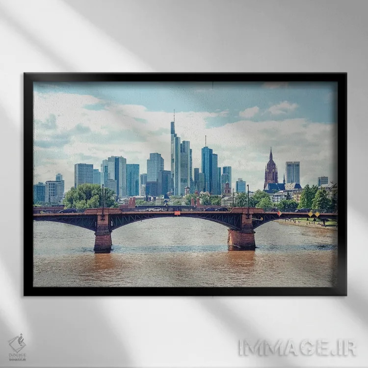 تابلو فرانکفورت در کنار رودخانه اثر مانجیک پیکچرز (استودیو عکاسی یا فیلمسازی) - نمای قابدار مشکی