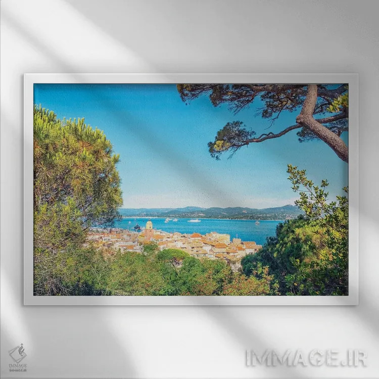 تابلو بامهای سن تروپه اثر مانجیک پیکچرز (استودیو عکاسی یا فیلمسازی) - نمای قابدار سفید