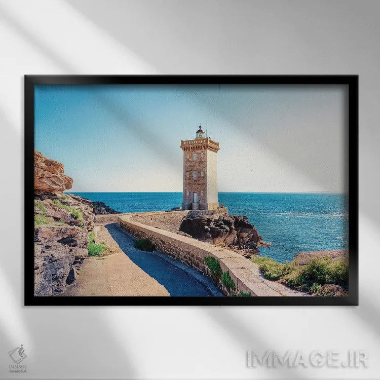 تابلو فانوس دریایی کرموروان (فرانسه) اثر مانجیک پیکچرز (استودیو عکاسی یا فیلمسازی) - نمای قابدار مشکی