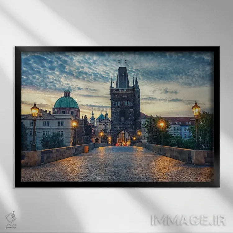 تابلو پل چارلز در صبحگاه اثر مانجیک پیکچرز (استودیو عکاسی یا فیلمسازی) - نمای قابدار مشکی