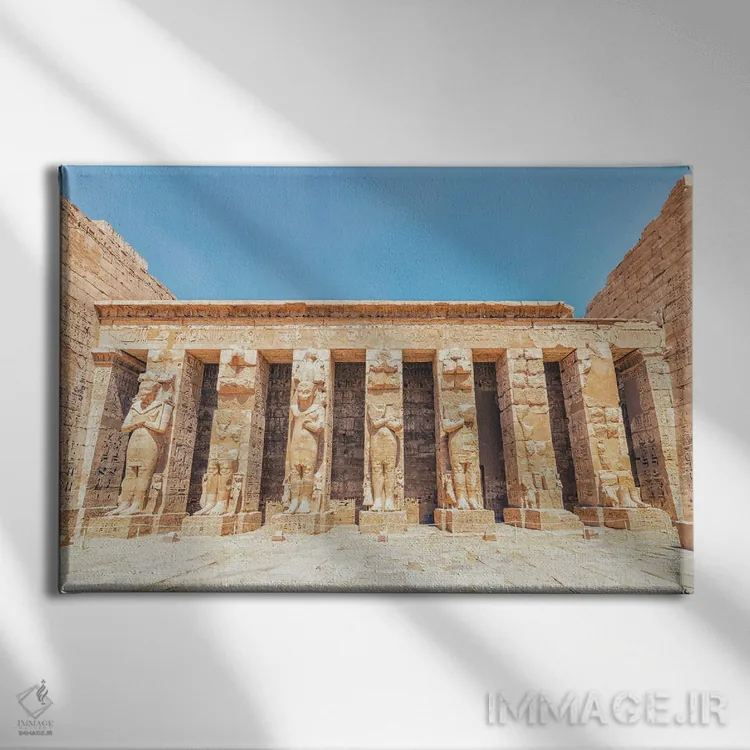 تابلو مجسمهها در معبد اثر مانجیک پیکچرز (استودیو عکاسی یا فیلمسازی) - نمای روبهرو روی دیوار