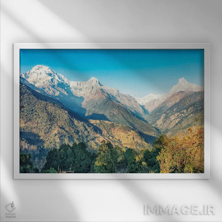 تابلو منظرهٔ هیمالیا اثر مانجیک پیکچرز (استودیو عکاسی یا فیلمسازی) - نمای قابدار سفید