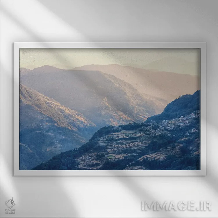 تابلو غروب در هیمالیا اثر مانجیک پیکچرز (استودیو عکاسی یا فیلمسازی) - نمای قابدار سفید