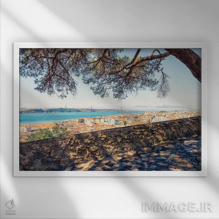 تابلو نمای لیسبون اثر مانجیک پیکچرز (استودیو عکاسی یا فیلمسازی) - نمای قابدار سفید