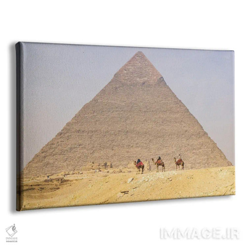 تابلو Cairo, Egypt. Men On Camels At The Great Pyramid Complex.,جیزه، قاهره، مصر. مردان سوار بر شتر در مجموعه اهرام بزرگ اثر امیلی ام ویلسون - نمای پرسپکتیو محصول