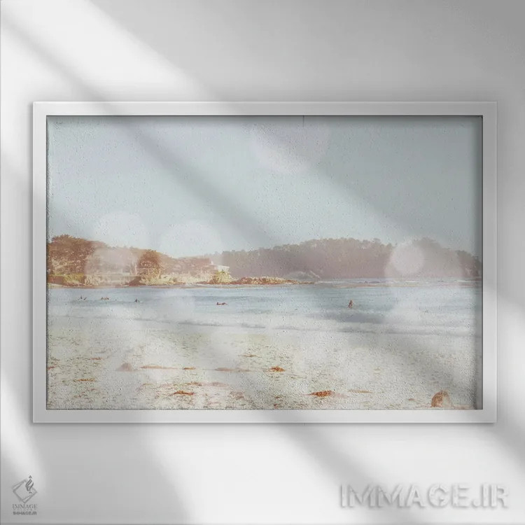 تابلو ساحل درخشان اثر امیلی ناواس - نمای قابدار سفید