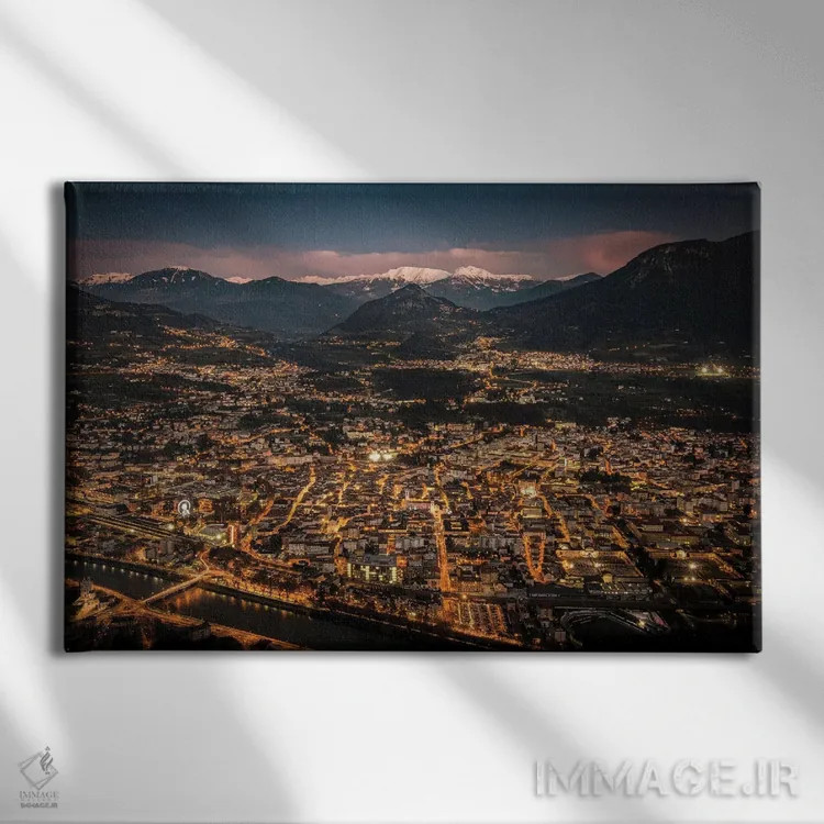 تابلو ترنتو، ترنتینو-آلتو آدیجه، ایتالیا ۲ اثر انزو رومانو - نمای روبهرو روی دیوار