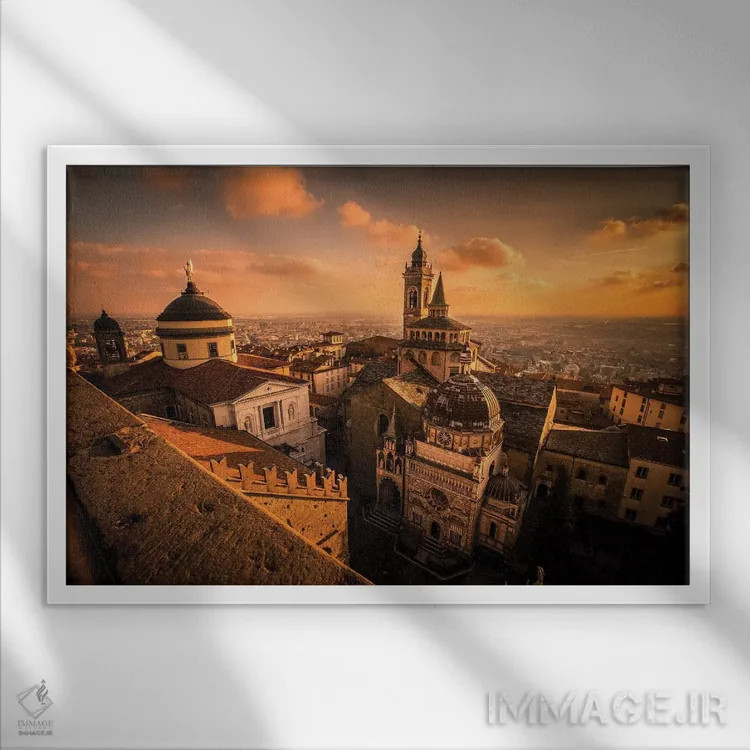 تابلو شهر مرتفع برگامو، ایتالیا اثر انزو رومانو - نمای قابدار سفید