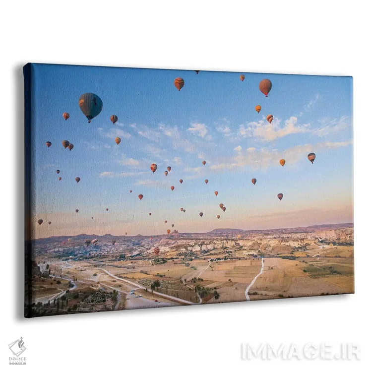 تابلو ترکیه، آناتولی، کاپادوکیا، گورمه. بالنهای هوای گرم بالای دره سرخ IV اثر امیلی ویلسون - نمای پرسپکتیو محصول