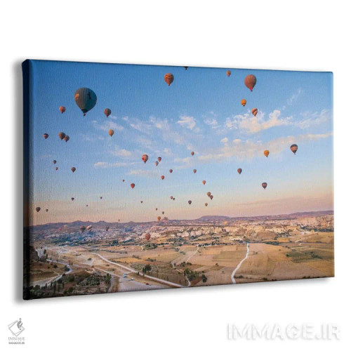 تابلو ترکیه، آناتولی، کاپادوکیا، گورمه. بالنهای هوای گرم بالای دره سرخ IV اثر امیلی ویلسون - نمای پرسپکتیو محصول