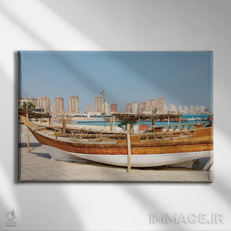 تابلو کشور قطر، دوحه. قایق سنتی دو اثر امیلی ویلسون - نمای روبهرو روی دیوار