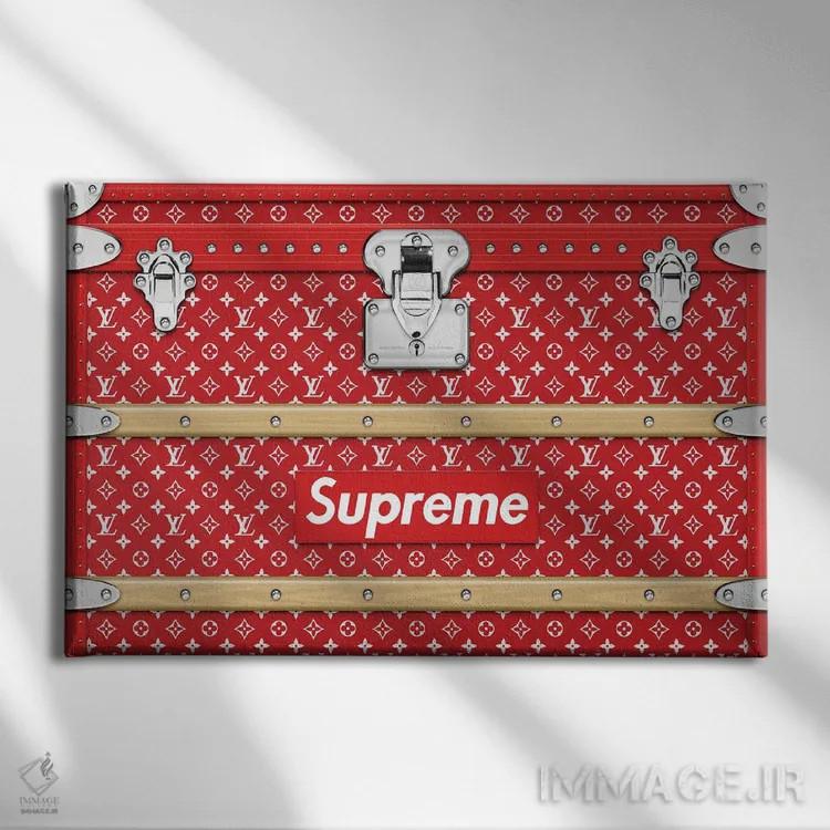 تابلو چمدان سوپریم (برند) اثر فرانک آموروسو - نمای روبهرو روی دیوار