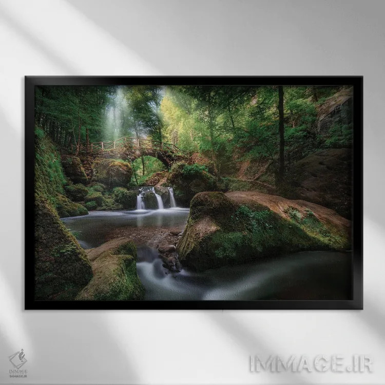 تابلو شیسنتمپل (آبشار لوکزامبورگ) اثر فابیو آنتنور - نمای قابدار مشکی