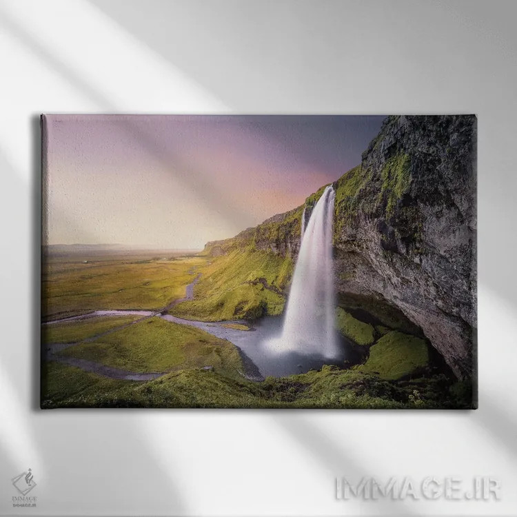 تابلو جایی اثر فابیو آنتنور - نمای روبهرو روی دیوار