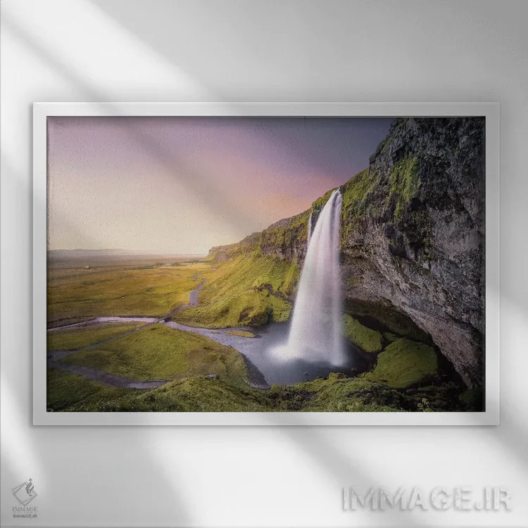 تابلو جایی اثر فابیو آنتنور - نمای قابدار سفید