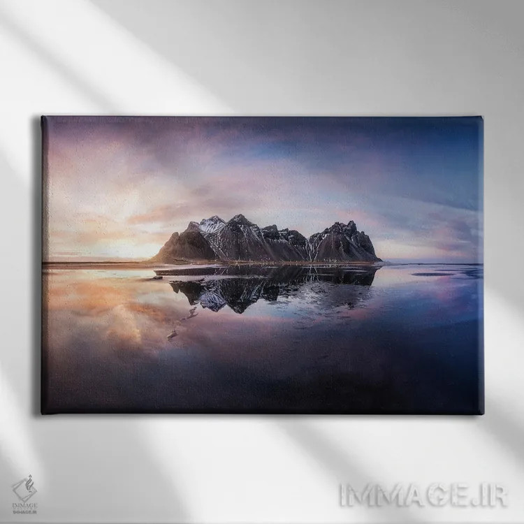 تابلو مرکز بهشت اثر فابیو آنتنور - نمای روبهرو روی دیوار