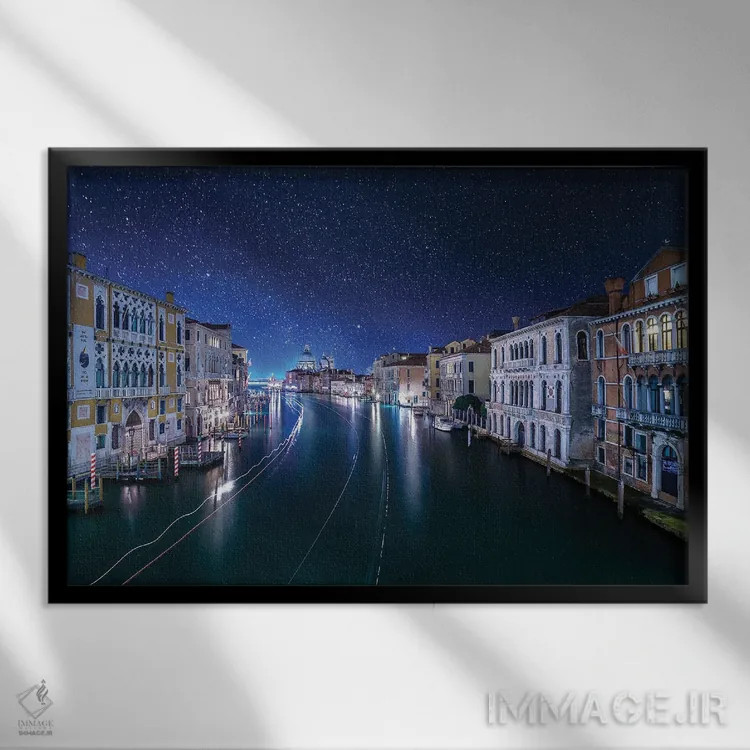 تابلو زیر ستارگان اثر فابیو آنتنور - نمای قابدار مشکی