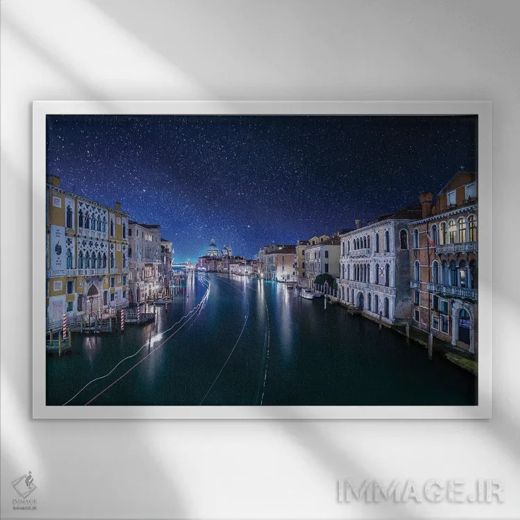 تابلو زیر ستارگان اثر فابیو آنتنور - نمای قابدار سفید