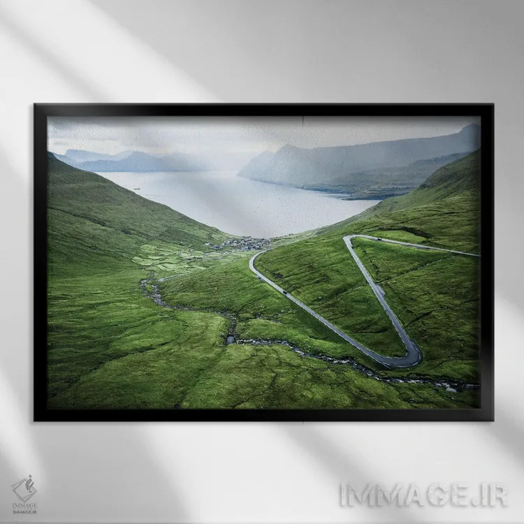 تابلو جاده پرپیچوخم اثر فابیان فورتمن - نمای قابدار مشکی