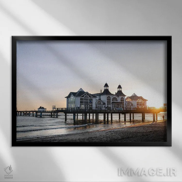 تابلو اسکلهٔ آلمانی اثر فابیان فورتمن - نمای قابدار مشکی