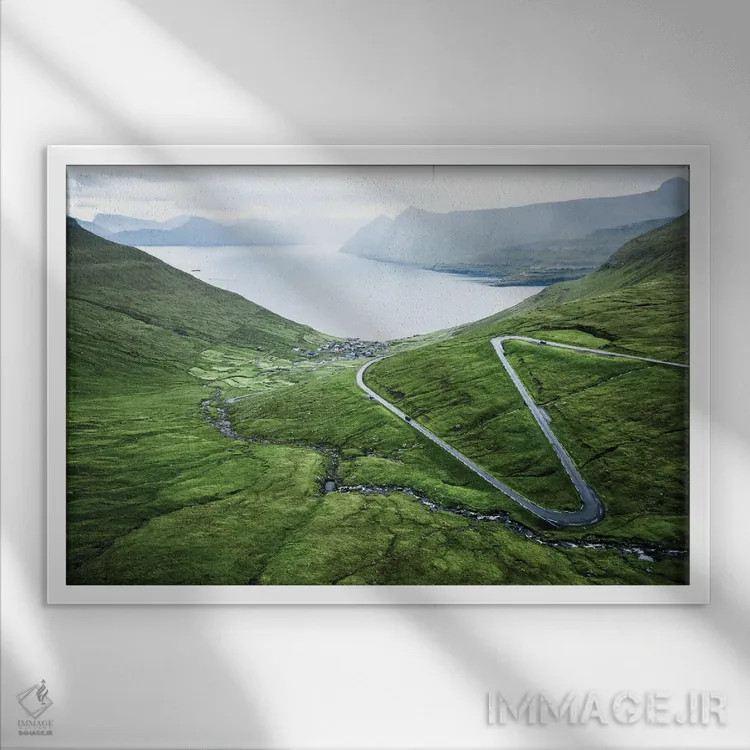 تابلو جاده پرپیچوخم اثر فابیان فورتمن - نمای قابدار سفید