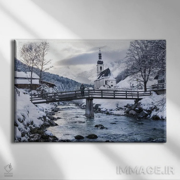 تابلو کلیسای یخی دو اثر فابیان فورتمن - نمای روبهرو روی دیوار