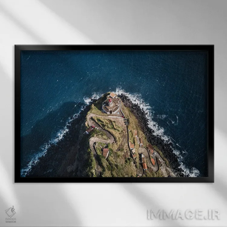 تابلو صخره فانوسدریایی اثر فابیان فورتمن - نمای قابدار مشکی