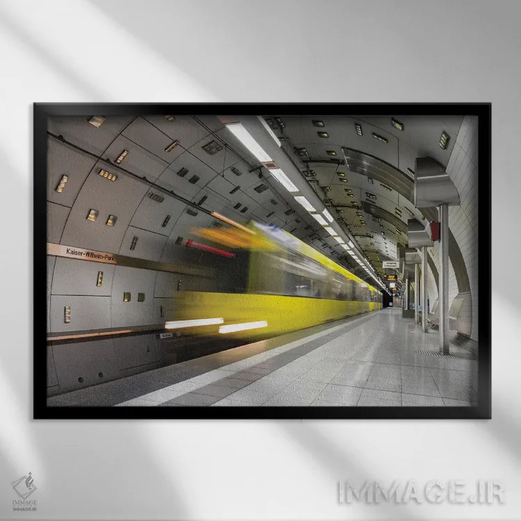 تابلو ایستگاه بعدی اثر فابیان فورتمن - نمای قابدار مشکی