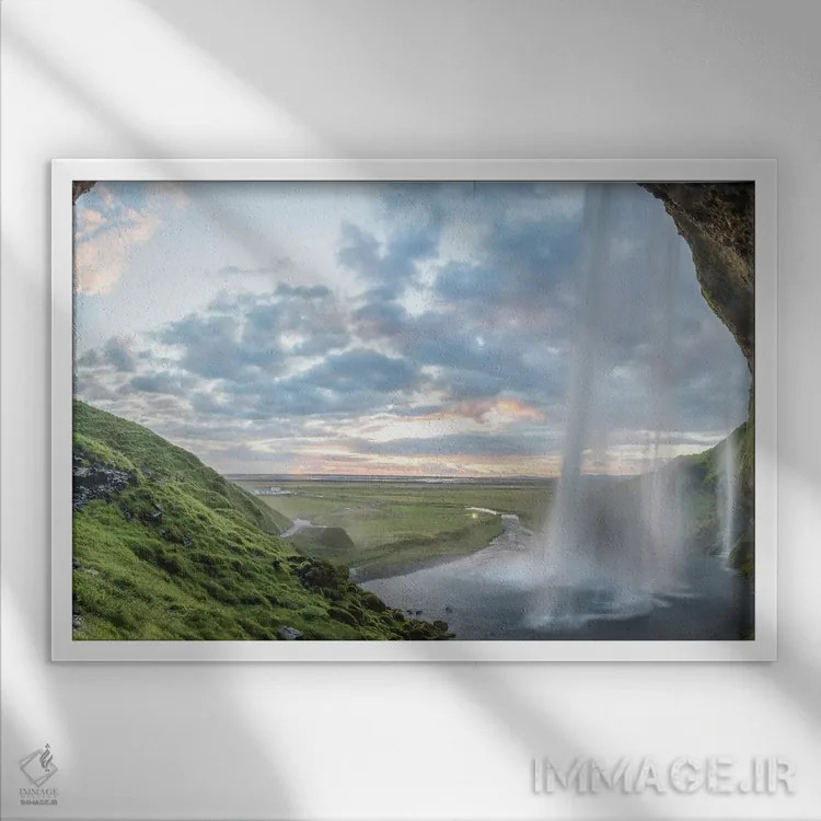 تابلو آبشار سلجلاندفوس اثر فابیان فورتمن - نمای قابدار سفید