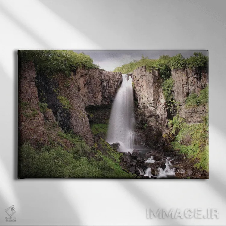 تابلو بازی با زمان در ایسلند، عکس با نوردهی طولانی اثر فلوریان اولبرشتس - نمای روبهرو روی دیوار