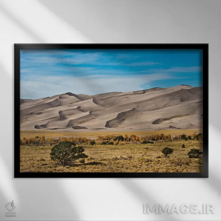 تابلو "آمریکا، کلرادو، آلاموسا، پارک ملی تپههای شنی بزرگ I" اثر برنارد فریل - نمای قابدار مشکی