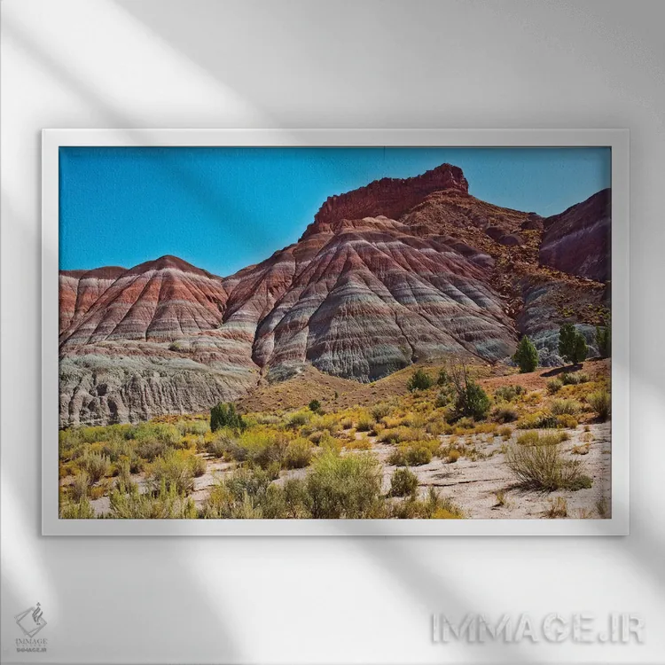 تابلو "آمریکا، یوتا، پاریا. منظره مسیر به سمت شهر متروکه" اثر برنارد فریل - نمای قابدار سفید