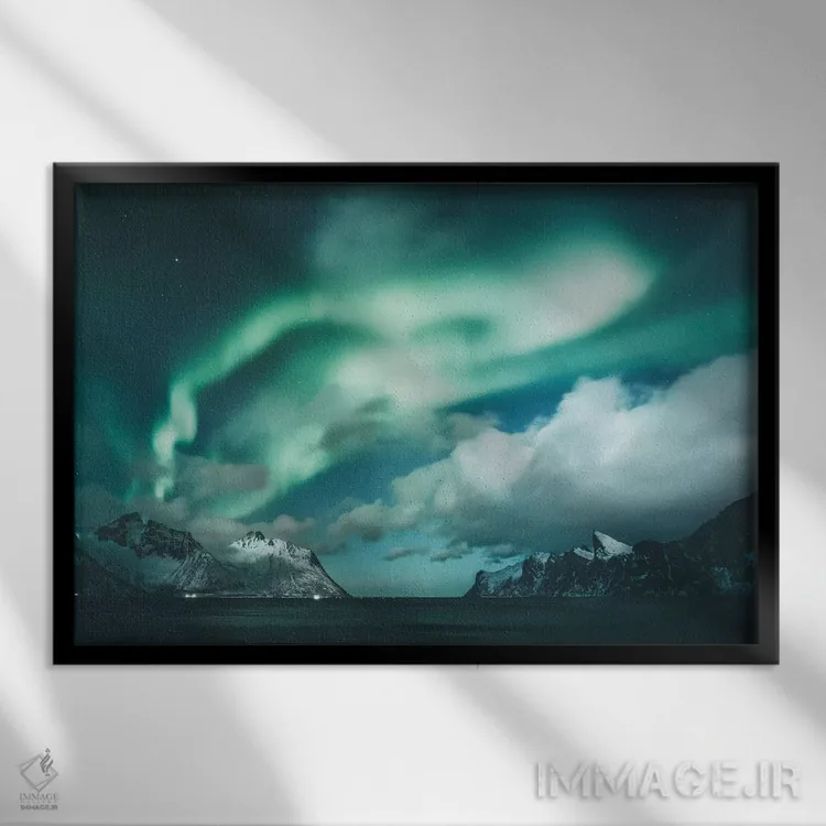 تابلو شبها در جزیرهٔ افسانهای اثر استفن فوسبک - نمای قابدار مشکی