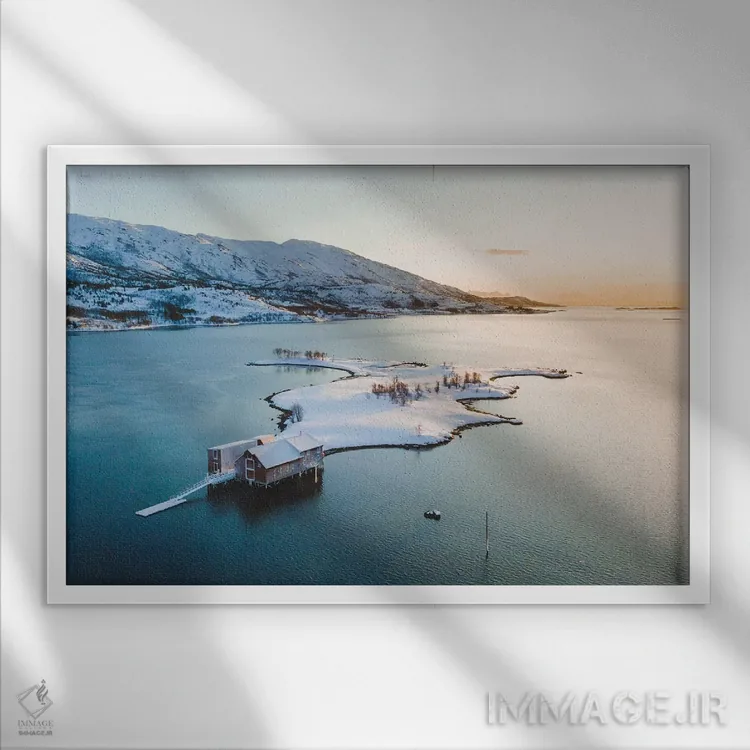 تابلو بی همسایه در سرزمین زمستانی افسانهای اثر استفن فوسبک - نمای قابدار سفید