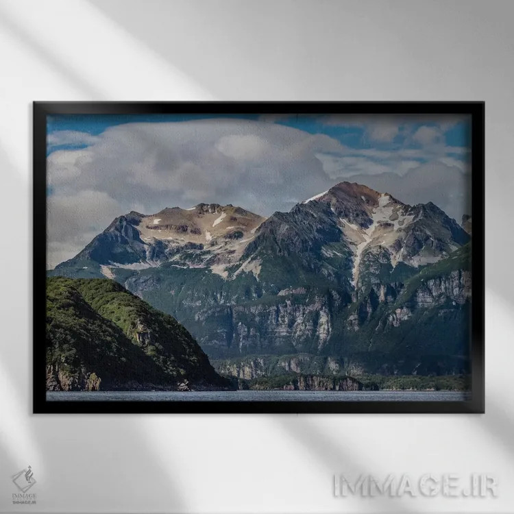 تابلو Alaska, Katmai National Park. Scenic landscape in Amalik Bay,ایالات متحده، آلاسکا، پارک ملی کتمای. منظره زیبای خلیج آمالیک اثر فرانک زوری - نمای قابدار مشکی