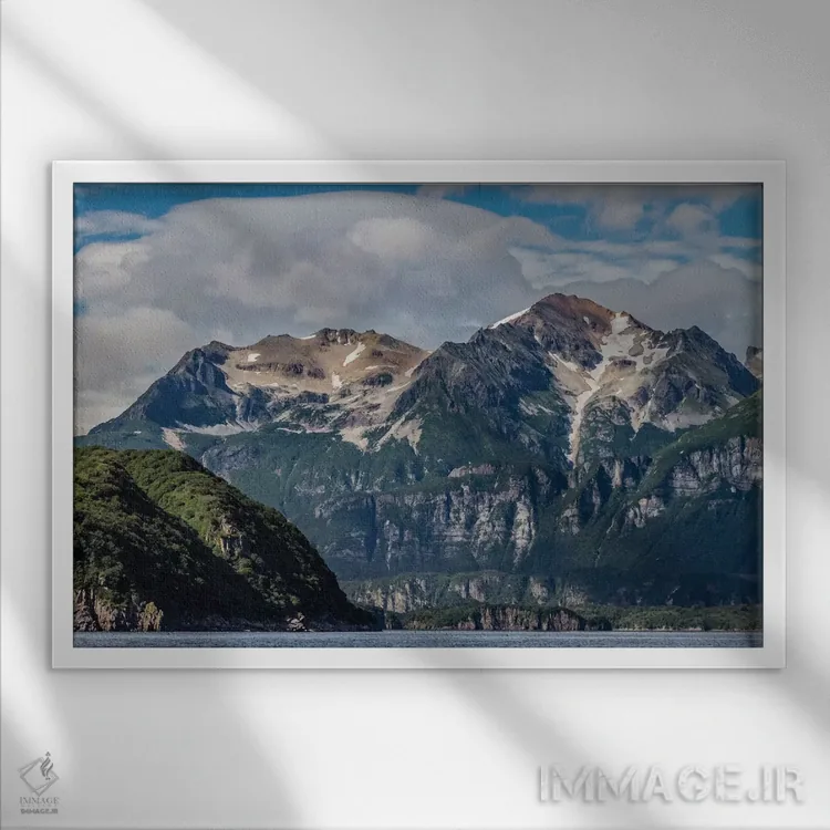 تابلو Alaska, Katmai National Park. Scenic landscape in Amalik Bay,ایالات متحده، آلاسکا، پارک ملی کتمای. منظره زیبای خلیج آمالیک اثر فرانک زوری - نمای قابدار سفید