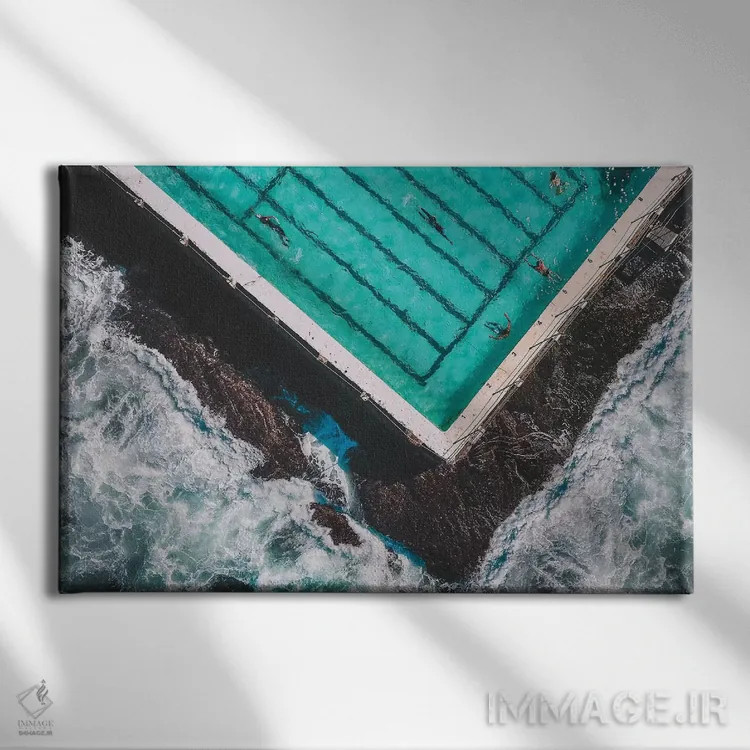 تابلو استخر اثر گال دیزاین - نمای روبهرو روی دیوار