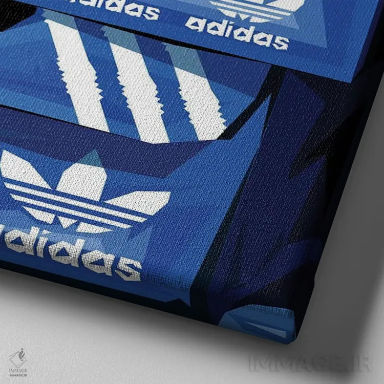 تابلو کالکشن سه خط (کالکتور آدیداس) اثر گراف آتیک (استودیو/برند طراحی) - نمای نزدیک بافت بوم