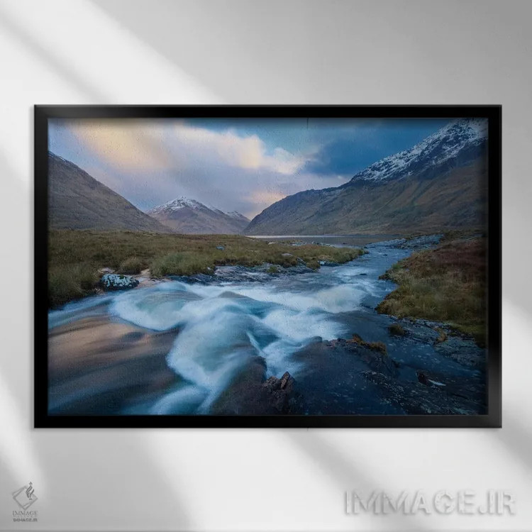 تابلو غروب زمستانی، رودخانه گلنکالن، شهرستان مایو، استان کوناکت، جمهوری ایرلند اثر گارث مککورمک - نمای قابدار مشکی