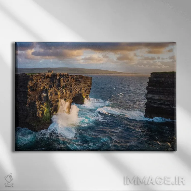 تابلو غروب در دان بریسته، دماغه دونپاتریک، شهرستان مایو، ایرلند اثر گارث مککورمک - نمای روبهرو روی دیوار