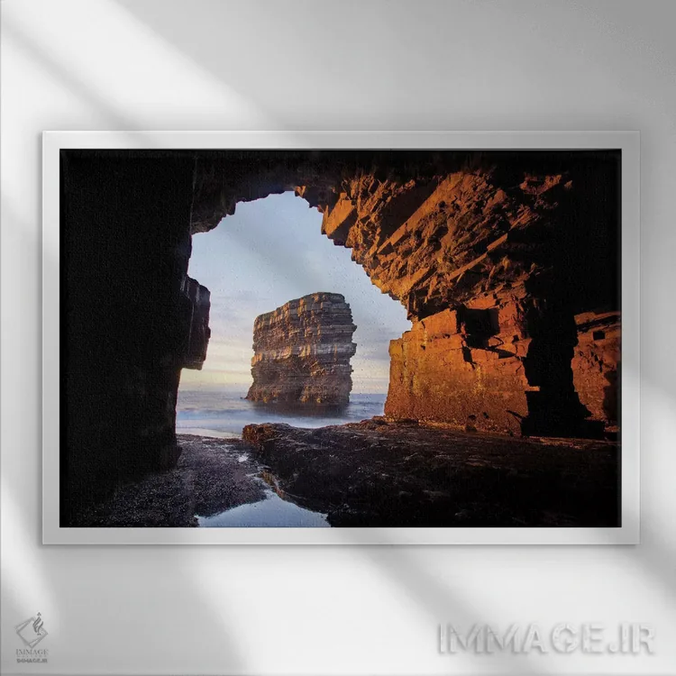 تابلو منظر دان بریسته از غار دریایی دونپاتریک اول، شهرستان مایو، ایرلند اثر گارث مککورمک - نمای قابدار سفید