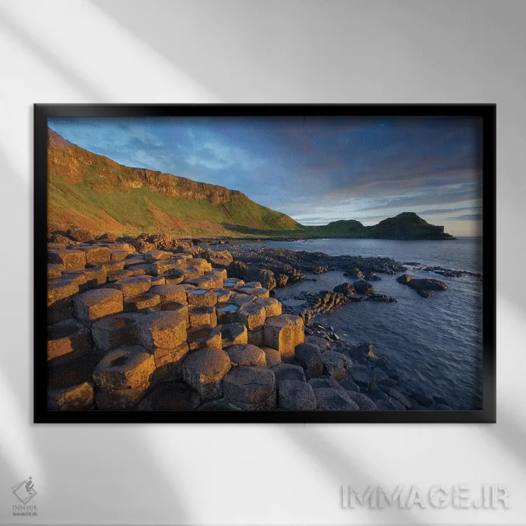 تابلو نور عصرگاهی اول، جاده جاینت، شهرستان انترم، ایرلند شمالی اثر گارث مککورمک - نمای قابدار مشکی