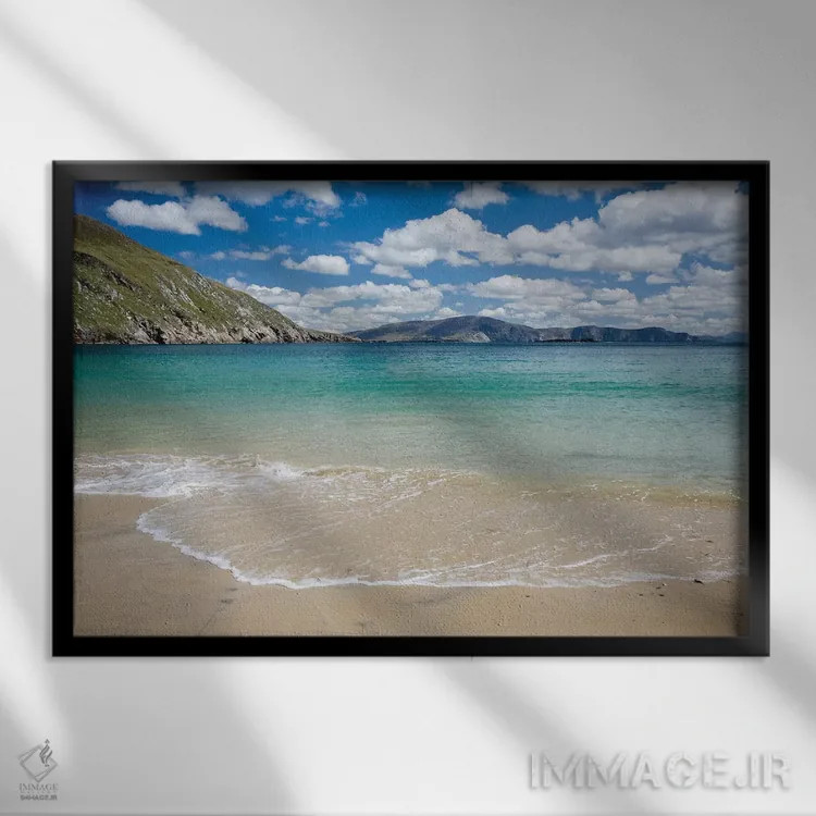 تابلو ساحل کیم اول، جزیره آکیل، شهرستان مایو، ایرلند اثر گارث مککورمک - نمای قابدار مشکی