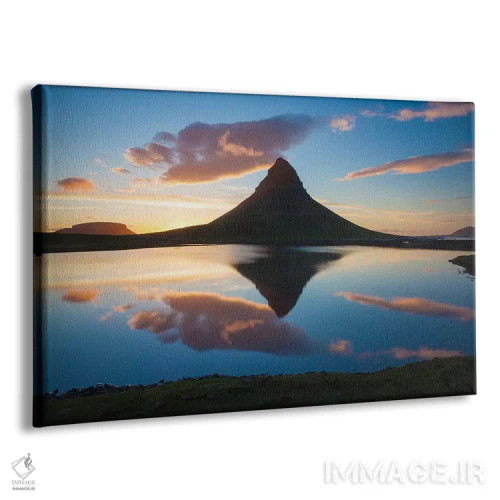 تابلو بازتاب غروب کوه کیرکیوفل، ایسلند اثر گارث مککورمک - نمای پرسپکتیو محصول
